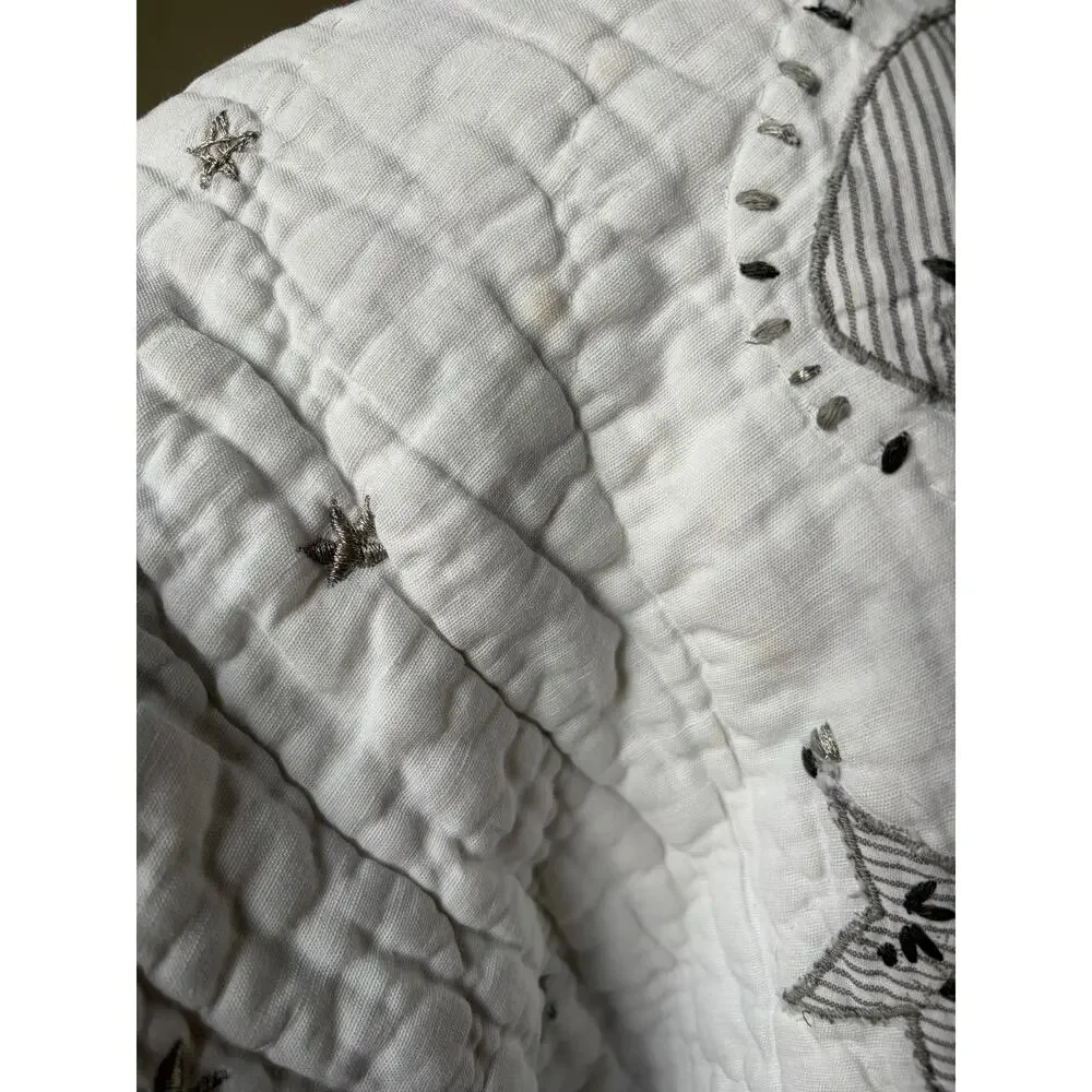 Pottery Barn Kids White/Gray Skye Baby Toddler Quilt 36x47